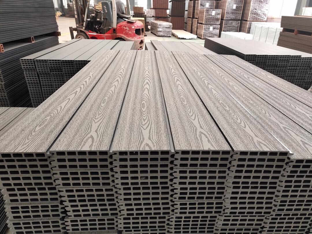WPC planks for gate